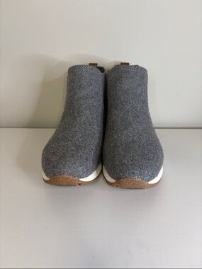 B.O.C. Womens Kara Wool Ankle Chelsea Boots 9